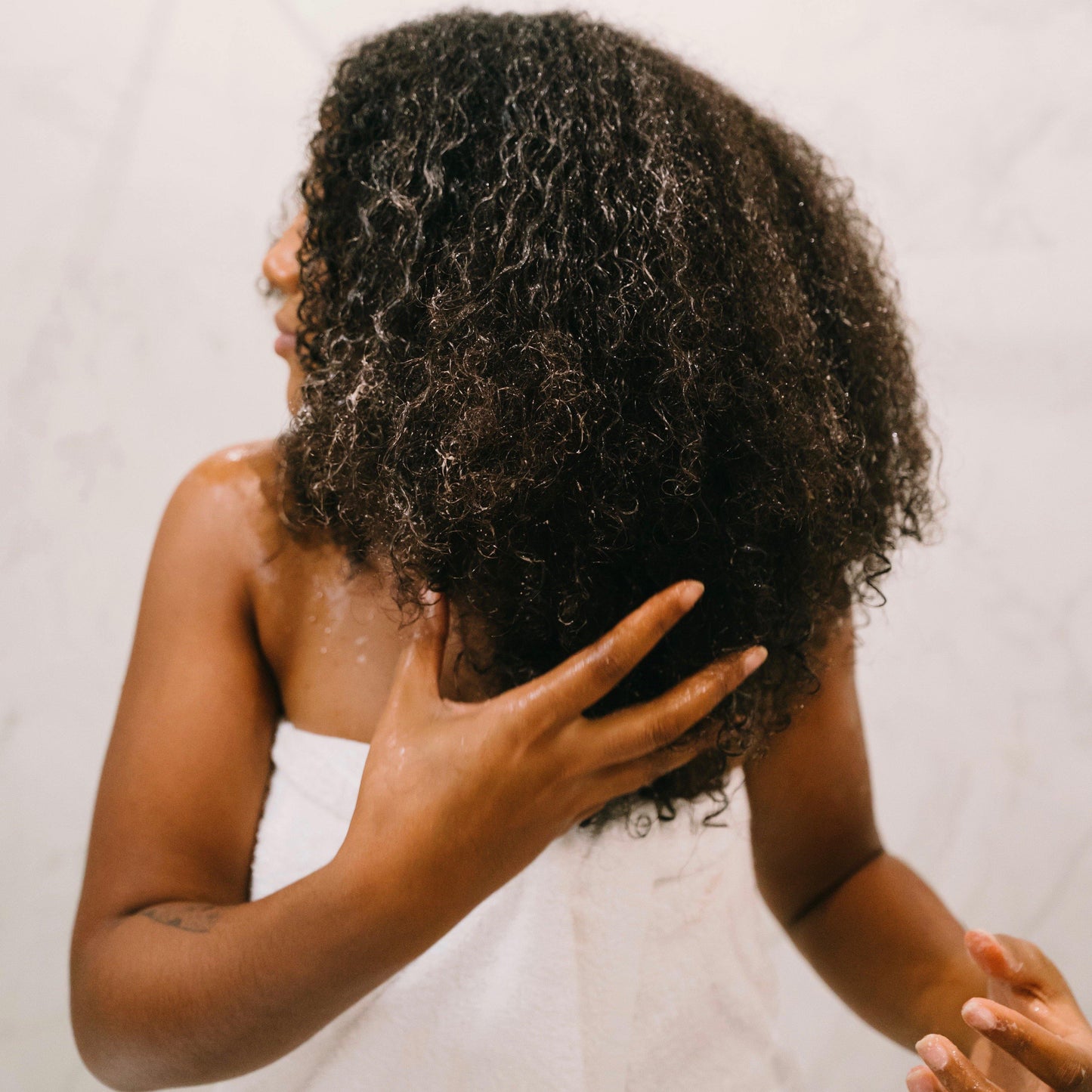 produit cheveux crépus bouclés